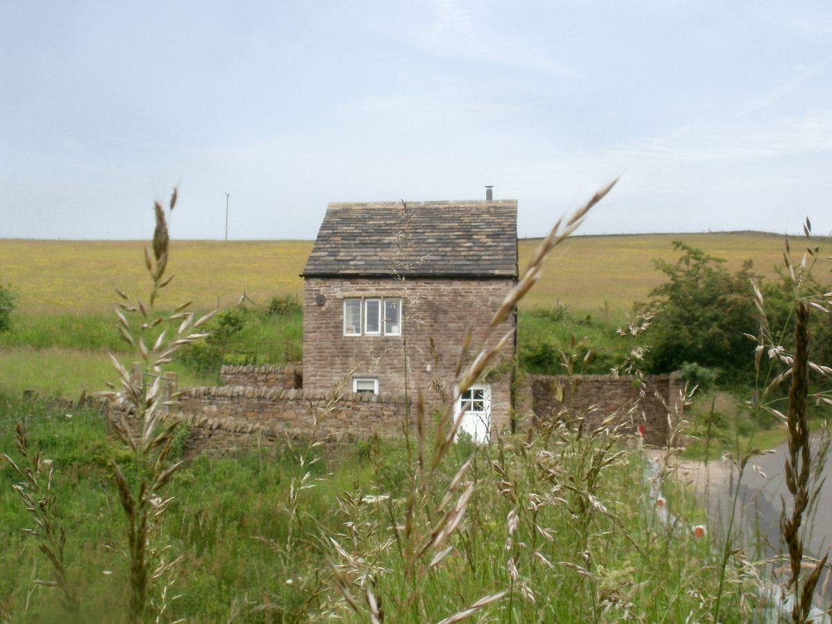 https://plattin-inn.co.uk/wp-content/uploads/2022/03/cottage-from-road-Cover-photo-1.jpg